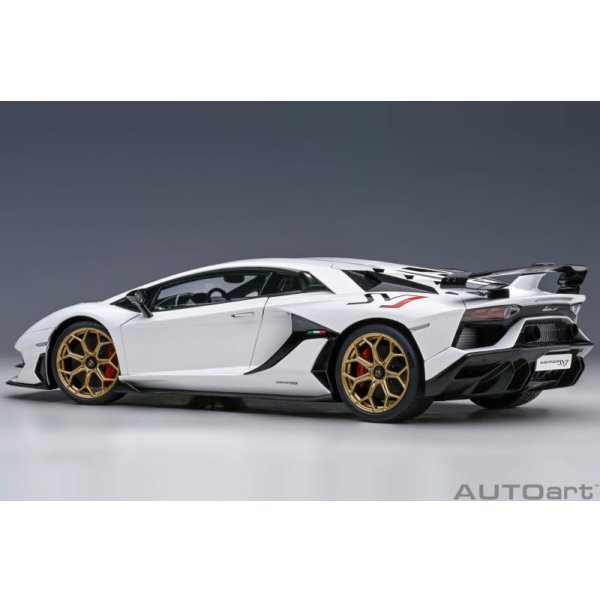 画像2: AUTOart 1/18 Lamborghini Aventador SVJ (Bianco Asopo) (2)