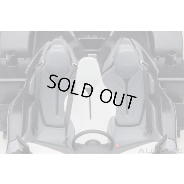 画像19: AUTOart 1/18 McLaren Speedtail (Frozen Blue) (19)