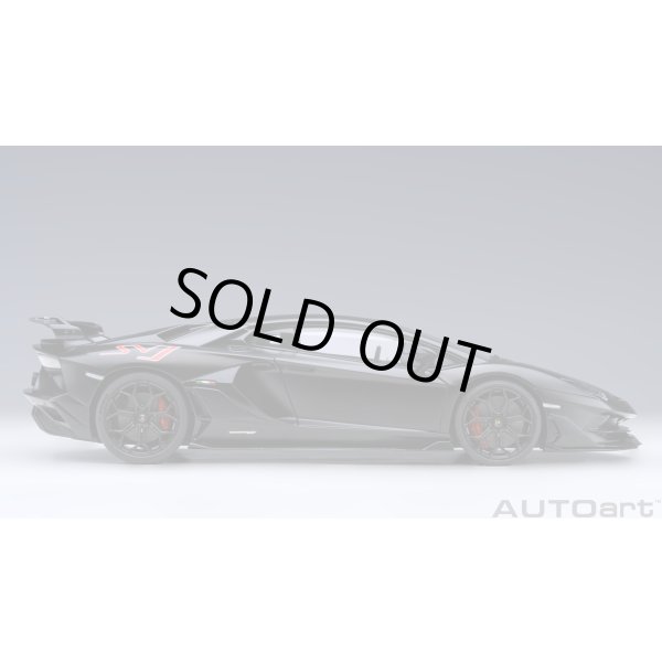 画像4: AUTOart 1/18 Lamborghini Aventador SVJ (Nero Nemesis) (4)