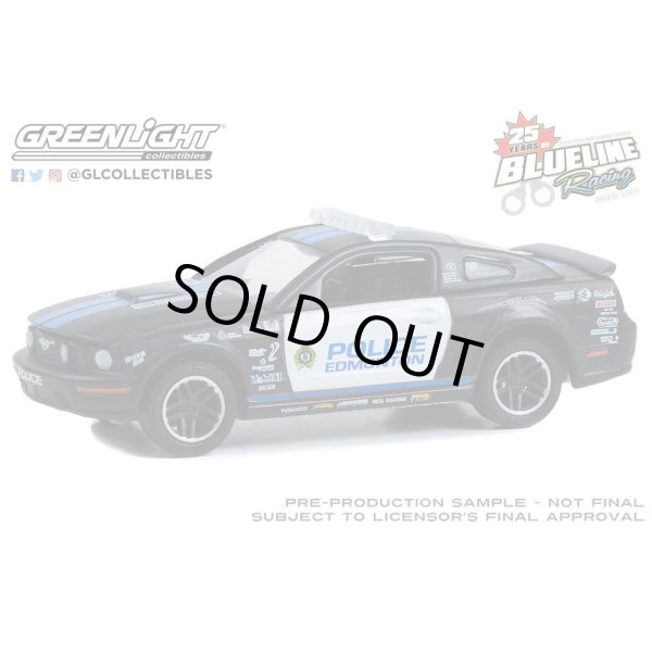 画像1: GREEN LiGHT EXCLUSIVE 1/64 2009 Ford Mustang GT - Edmonton Police, Edmonton, Alberta, Canada - Blue Line Racing 25 Years (1)