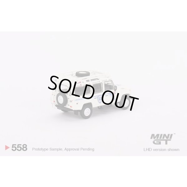 画像3: MINI GT 1/64 Land Rover Defender 110 1991 Safari Rally Martini Racing Support Vehicle (LHD) (3)