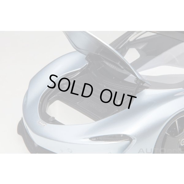 画像11: AUTOart 1/18 McLaren Speedtail (Frozen Blue) (11)