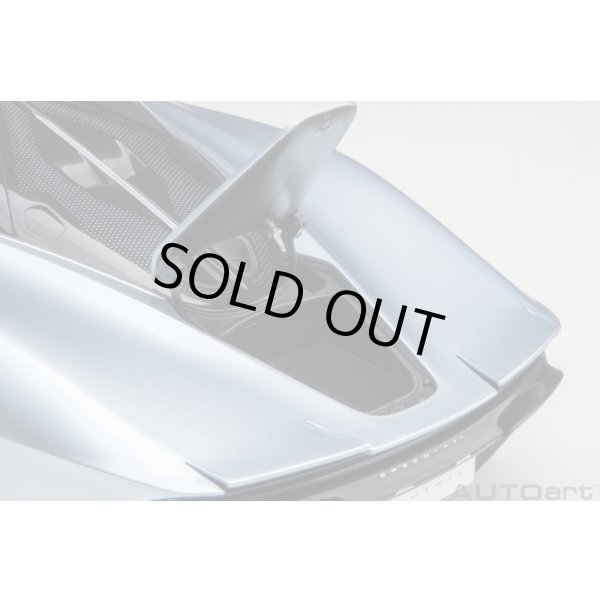 画像17: AUTOart 1/18 McLaren Speedtail (Frozen Blue) (17)