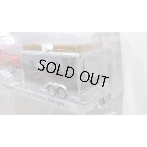 画像6: GREEN LiGHT 1/64 Hitch & Tow - 2023 Chevrolet Silverado and Indianapolis Motor Speedway Trailer (6)