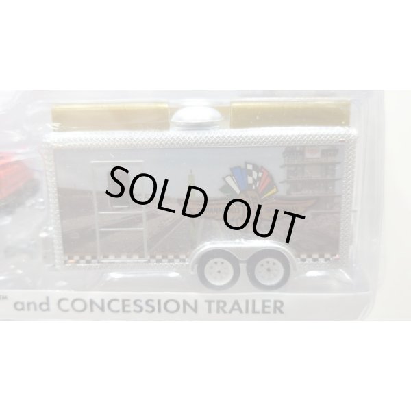 画像5: GREEN LiGHT 1/64 Hitch & Tow - 2023 Chevrolet Silverado and Indianapolis Motor Speedway Trailer (5)