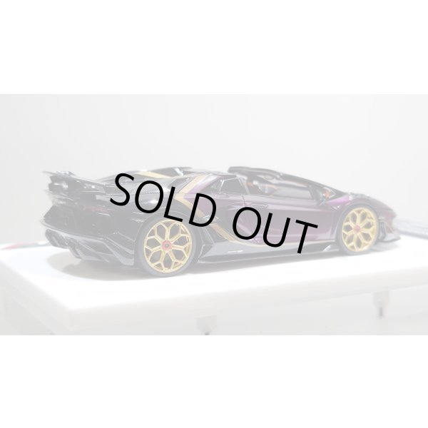 画像7: EIDOLON 1/43 Lamborghini Aventador SVJ Roadster 2020 2 tone paint Alba Cielo / Metallic Black Limited 35 pcs. (7)