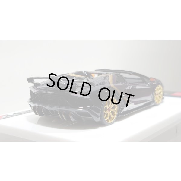 画像10: EIDOLON 1/43 Lamborghini Aventador SVJ Roadster 2020 2 tone paint Alba Cielo / Metallic Black Limited 35 pcs. (10)