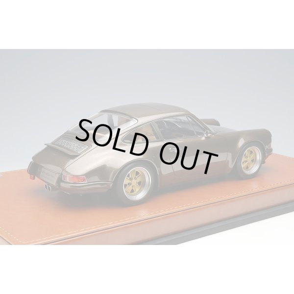 画像4: EIDOLON 1/18 Singer 911 (964) Coupe Metallic Brown Limited 80 pcs. (4)