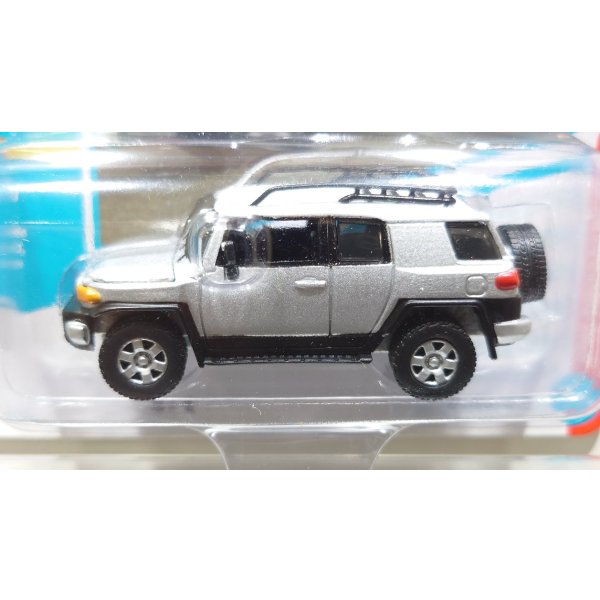 画像3: JOHNNY LIGHTNING 1/64 2007 Toyota FJ Cruiser Titanium Silver (3)