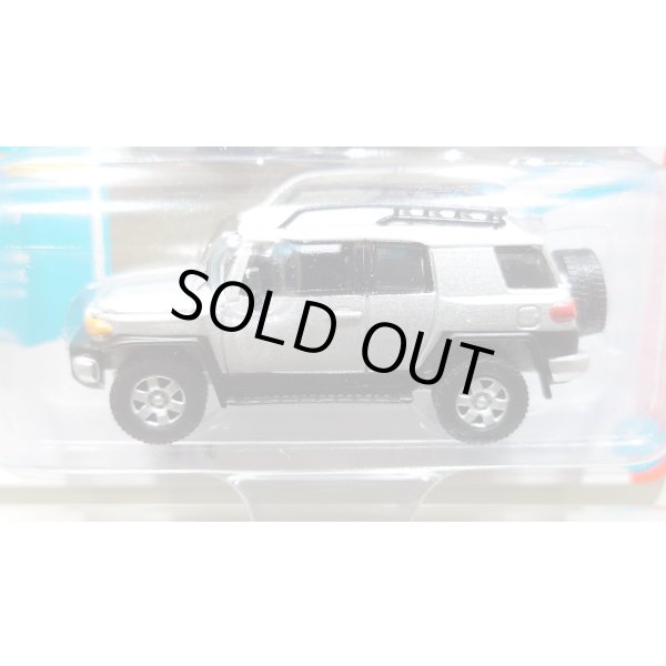 画像3: JOHNNY LIGHTNING 1/64 2007 Toyota FJ Cruiser Titanium Silver (3)