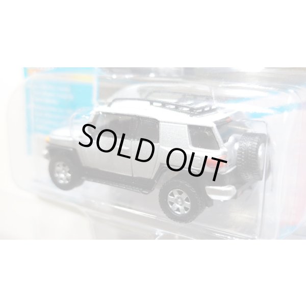 画像4: JOHNNY LIGHTNING 1/64 2007 Toyota FJ Cruiser Titanium Silver (4)