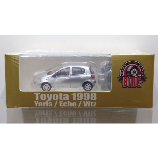 画像1: BM Creations 1/64 Toyota 1998 Vitz/Echo 5 Door Silver RHD (1)