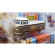 画像2: JOHNNY LIGHTNING 1/64 1965 Volkswagen Type II Transporter Gulf Blue / White (Weathering Paint) with Gulf Barrel (2)