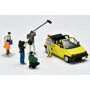 画像: TOMYTEC 1/64 Diorama Collection 64 #Car Snap 11b TV Crew 2