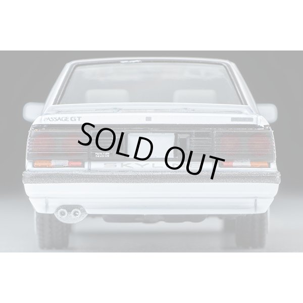 画像6: TOMYTEC 1/64 Limited Vintage NEO Nissan Skyline 4-door HT GT Passage Twin Cam 24V (White) '87 (6)