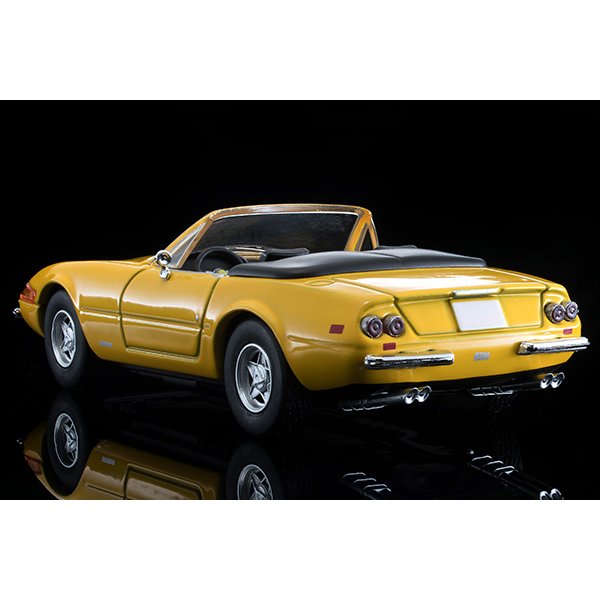 画像10: TOMYTEC 1/64 Limited Vintage TLV Ferrari 365 GTS4 (Yellow) (10)