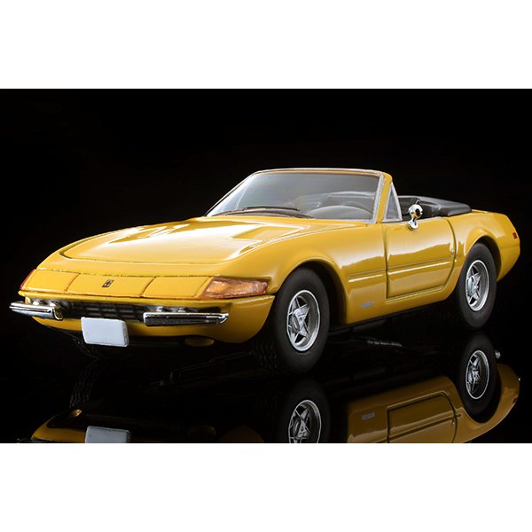 画像9: TOMYTEC 1/64 Limited Vintage TLV Ferrari 365 GTS4 (Yellow) (9)