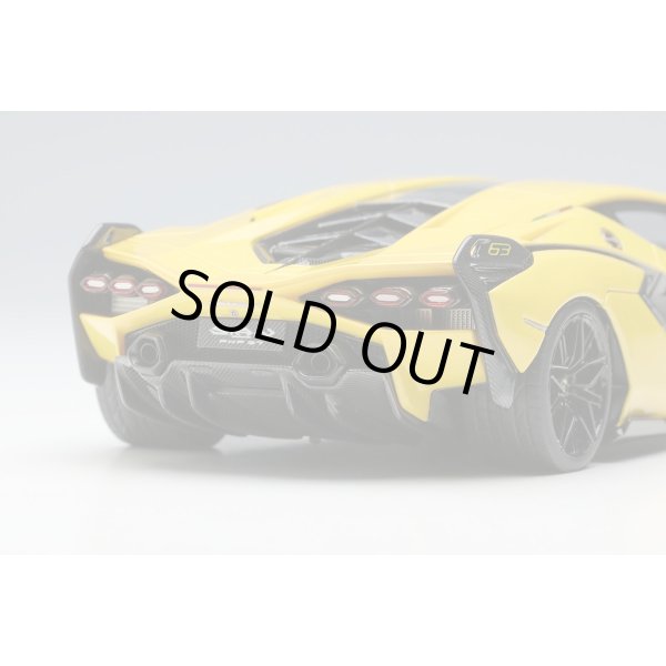 画像8: EIDOLON COLLECTION 1/43 Lamborghini Sian FKP 37 2019 Giallo Inti Limited 60 pcs. (8)