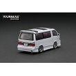 画像4: Tarmac Works 1/64 Toyota Hiace Wagon Custom White (4)