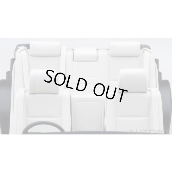 画像12: AUTOart 1/18 Toyota Century Convertible (Eternal Black) 神威 ＜かむい＞ (12)