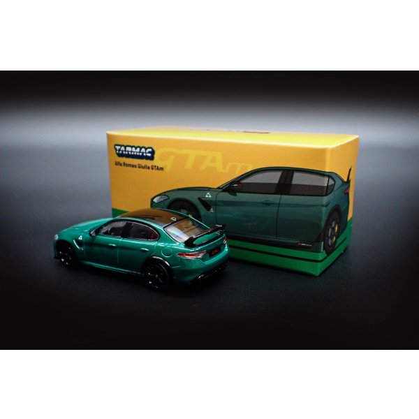 画像2: Tarmac Works 1/64 Alfa Romeo Giulia GTAm Green Metallic (2)