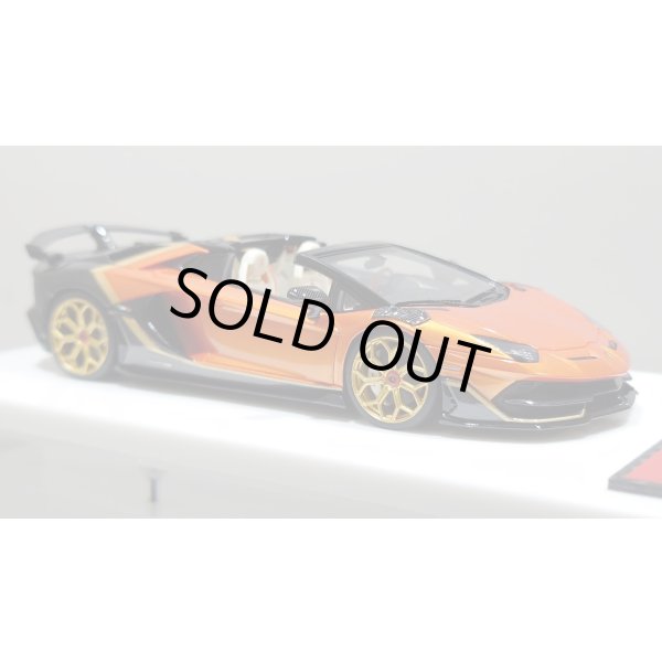 画像5: EIDOLON 1/43 Lamborghini Aventador SVJ Roadster 2020 2 tone paint Arancio Pearl / Gunmetallic Limited 35 pcs. (5)