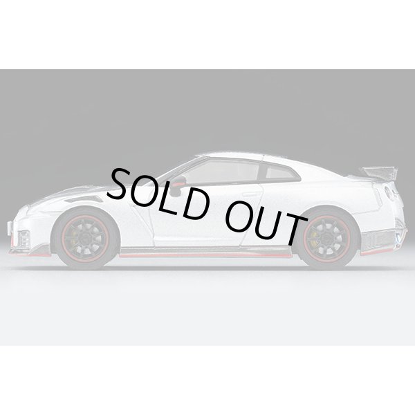画像3: TOMYTEC 1/64 Limited Vintage NEO NISSAN GT-R NISMO Special edition 2022model (Silver) (3)