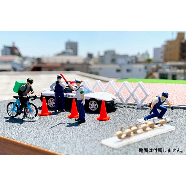 画像5: TOMYTEC 1/64 Diorama Collection 64 #Car Snap 16b 警察 2 (5)