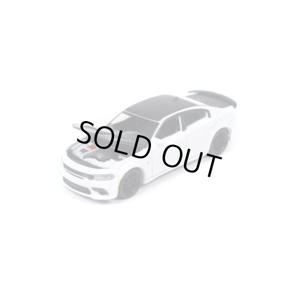 画像3: auto world 1/64 2021 Dodge Charger White Knuckle/Black (3)