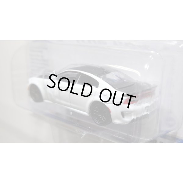 画像6: auto world 1/64 2021 Dodge Charger White Knuckle/Black (6)