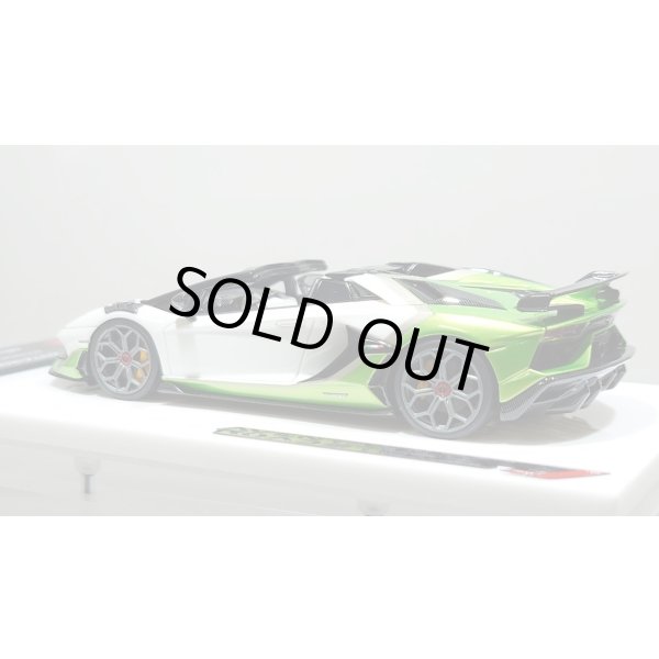 画像3: EIDOLON 1/43 Lamborghini Aventador SVJ Roadster 2020 2 tone paint Pearl White / Giallo Verde Pearl Limited 35 pcs. (3)