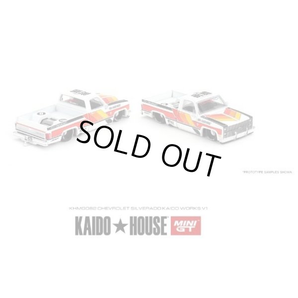 画像1: MINI GT 1/64 Chevrolet Silverado KAIDO WORKS V1 (LHD) (1)