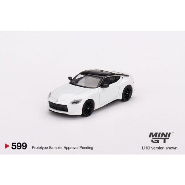 画像1: MINI GT 1/64 Nissan Z Performance 2023 Everest White (LHD) ※ブリスターパッケージ (1)