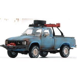 画像: BM Creations 1/64 Toyota Hilux N60, N70 1980 Rust specification Matte Blue with accessories RHD (錆仕様 マットブルー)