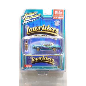 画像: JOHNNY LIGHTNING 1/64 1978 Chevy Monte Carlo Lowrider Blue with Lowrider Enthusiast Figure