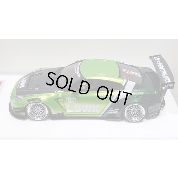 画像4: EIDOLON 1/43 LB WORKS GT-R Type 2 Racing spec Giallo Verde Pearl and Dark Green Tow-tone color Limited 35 pcs. (4)
