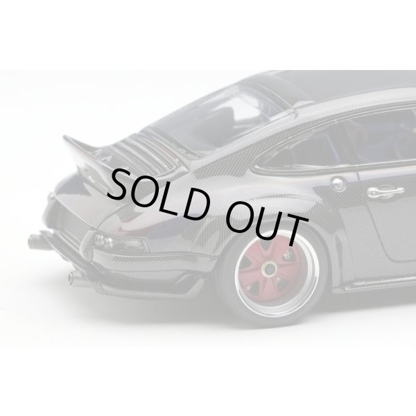 画像9: EIDOLON COLLECTION 1/43 Singer 911 DLS 2022 Visible Carbon Stripe Limited 150 pcs. (9)