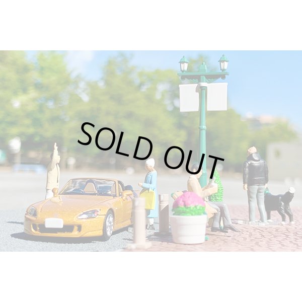 画像4: TOMYTEC 1/64 Diorama Collection 64 #Car Snap 22a 都会の街角2 (4)