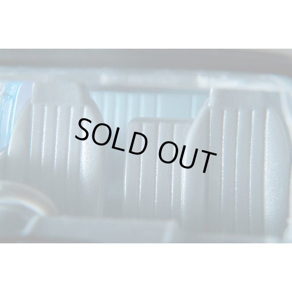 画像9: TOMYTEC 1/64 Limited Vintage NEO Mazda Bongo Brony Van Low Floor 5 Door GL (Silver) '04 (9)