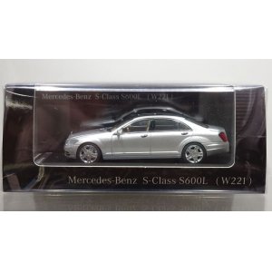 画像: MOTORHELIX 1:64 Mercedes Benz S Class S600L W221 Silver