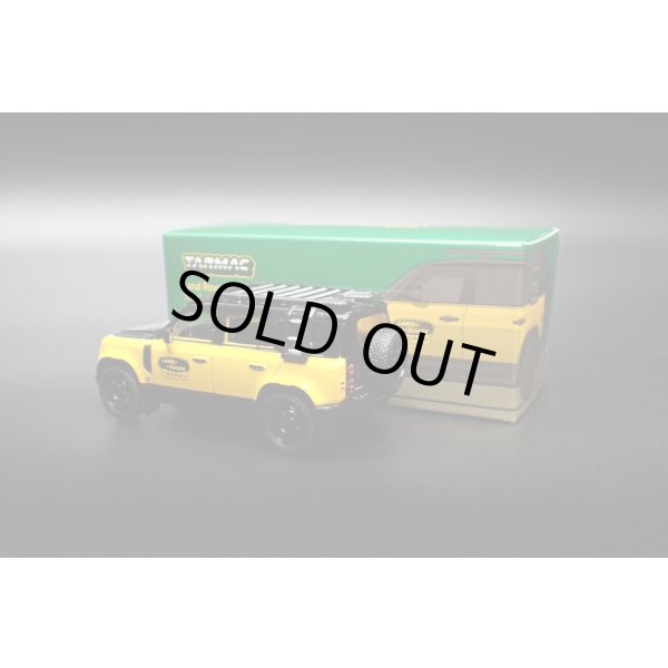 画像2: Tarmac Works 1/64 Land Rover Defender 110 Trophy Edition (2)