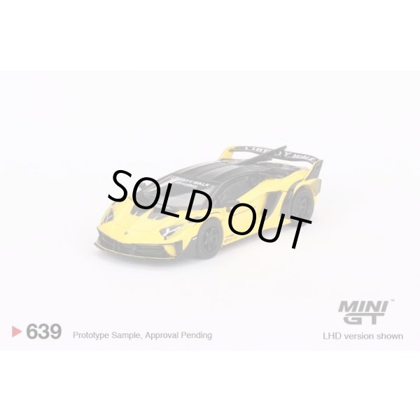 画像1: MINI GT 1/64 LB-Silhouette WORKS Lamborghini Aventador GT EVO Yellow (RHD) (1)