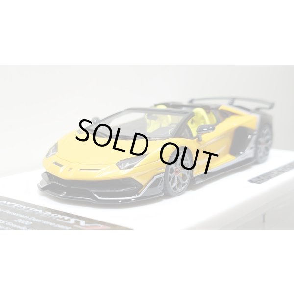 画像9: EIDOLON 1/43 Lamborghini Aventador SVJ Roadster 2020 2 tone paint Grande Giallo pearl / Metallic Black Limited 37 pcs. (9)