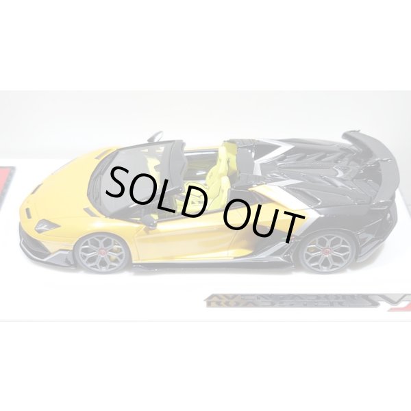 画像4: EIDOLON 1/43 Lamborghini Aventador SVJ Roadster 2020 2 tone paint Grande Giallo pearl / Metallic Black Limited 37 pcs. (4)