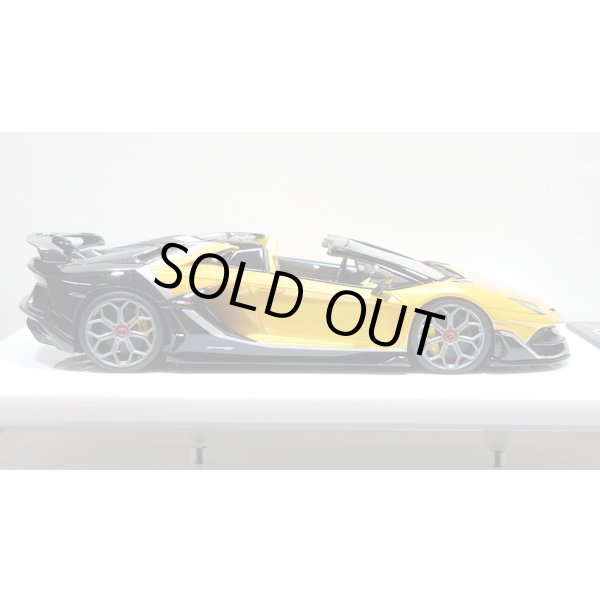 画像6: EIDOLON 1/43 Lamborghini Aventador SVJ Roadster 2020 2 tone paint Grande Giallo pearl / Metallic Black Limited 37 pcs. (6)