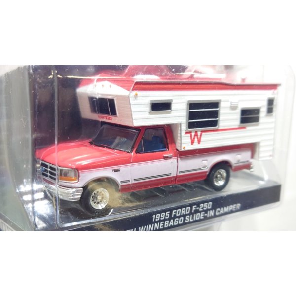 画像4: GREEN LiGHT EXCLUSIVE 1/64 1995 Ford F-250 Long Bed with Winnebago Slide-In Camper - Bright Red and Oxford White (4)