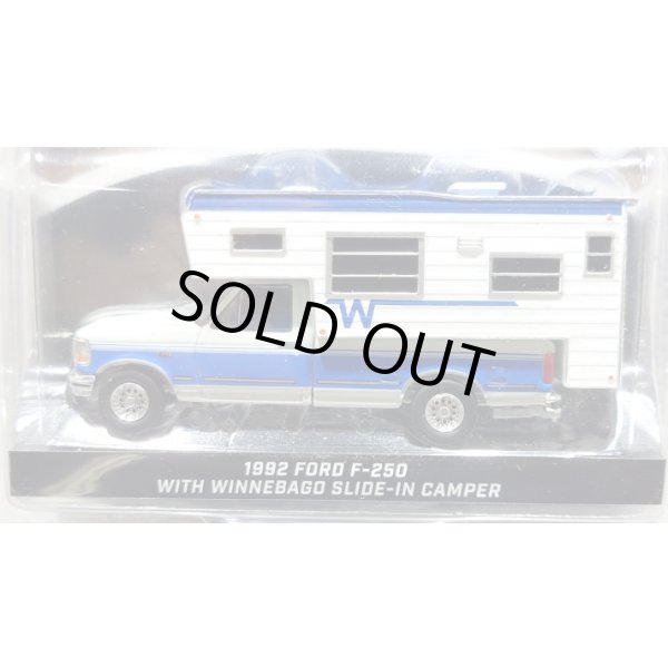 画像3: GREEN LiGHT EXCLUSIVE 1/64 1992 Ford F-250 Long Bed with Winnebago Slide-In Camper - Medium Silver Metallic and Bright (3)