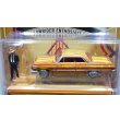 画像2: JOHNNY LIGHTNING 1/64 1963 Chevy Impala Lowrider Gold with Lowrider Enthusiast Figure (2)