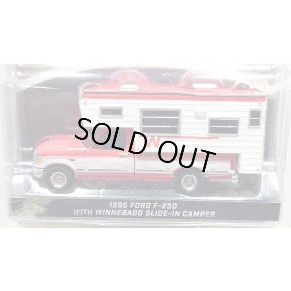 画像3: GREEN LiGHT EXCLUSIVE 1/64 1995 Ford F-250 Long Bed with Winnebago Slide-In Camper - Bright Red and Oxford White (3)