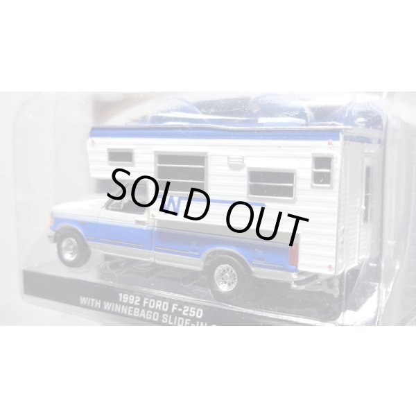 画像5: GREEN LiGHT EXCLUSIVE 1/64 1992 Ford F-250 Long Bed with Winnebago Slide-In Camper - Medium Silver Metallic and Bright (5)
